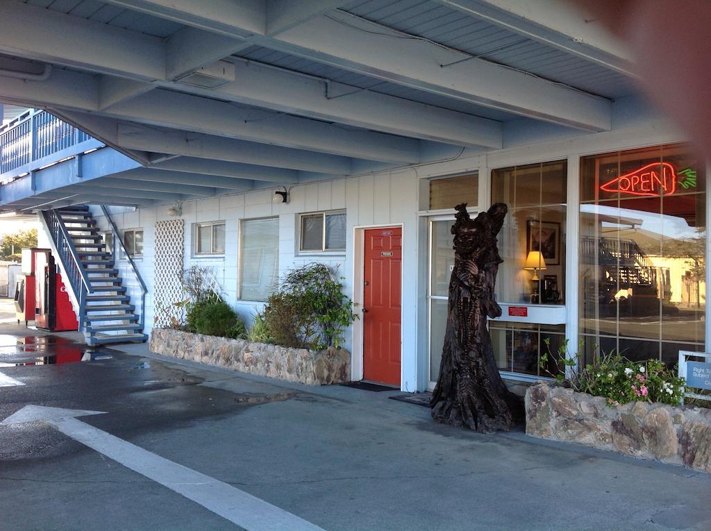 Redwood Inn Crescent City Exterior photo